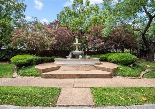 Homes for sale in Metairie, LA | 800 Rue Burgundy St #223, Metairie, LA 70005 | MLS# 2556644