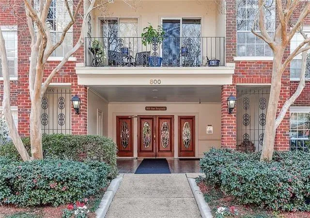Homes for sale in Metairie, LA | 800 Rue Burgundy St #223, Metairie, LA 70005 | MLS# 2556644