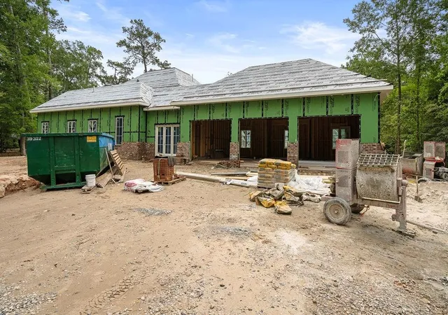2nd image of 30 Oaklawn Dr, Covington, LA 70433 | MLS# 2540014