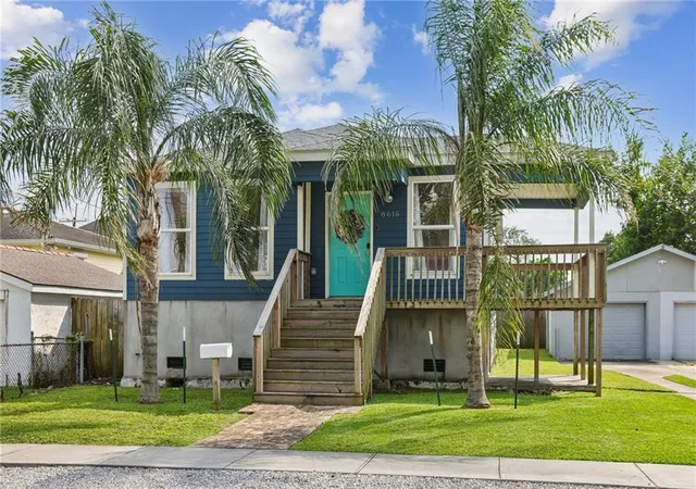 1st image of 8616 Stroelitz St, New Orleans, LA 70118 | MLS# 2557089