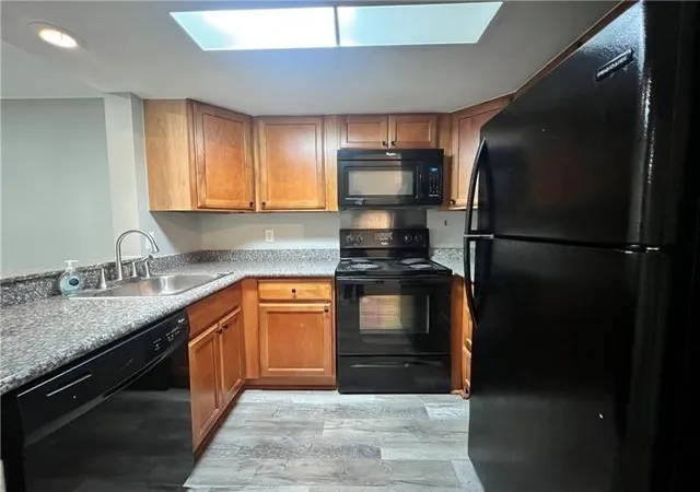 3rd image of 3320 N Arnoult Rd #220, Metairie, LA 70002 | MLS# 2557134