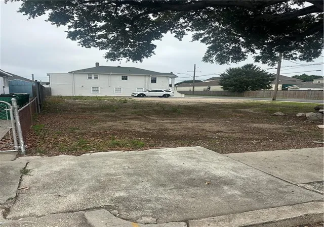 3rd image of 433 Newton St, Gretna, LA 70053 | MLS# 2557195