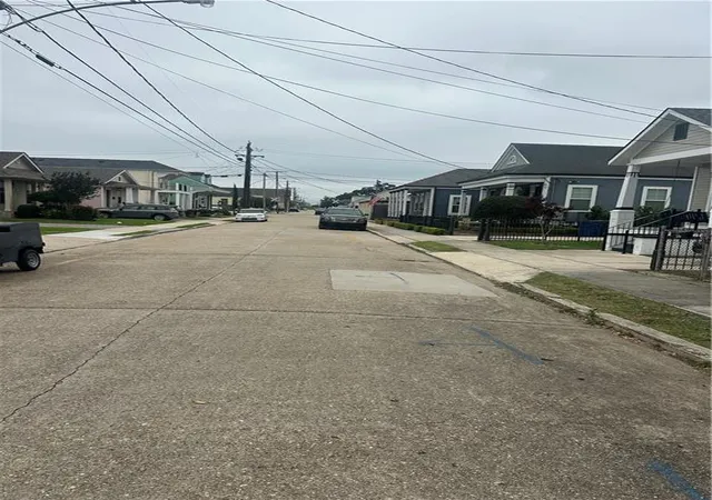4th image of 433 Newton St, Gretna, LA 70053 | MLS# 2557195
