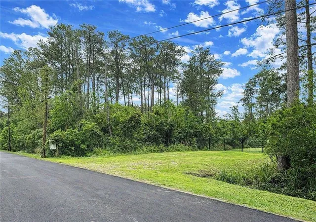 Homes for sale in Lacombe, LA | 35 Acres Grand Ave, Lacombe, LA 70445 | MLS# 2556545