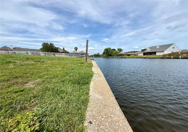 5th image of 3 Oak Cvs, Slidell, LA 70458 | MLS# 2555702