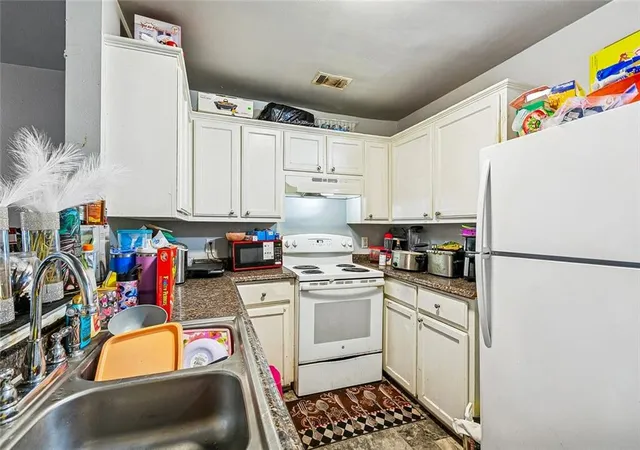 Homes for sale in New Orleans, LA | 4020 N Claiborne Ave, New Orleans, LA 70117 | MLS# 2557079