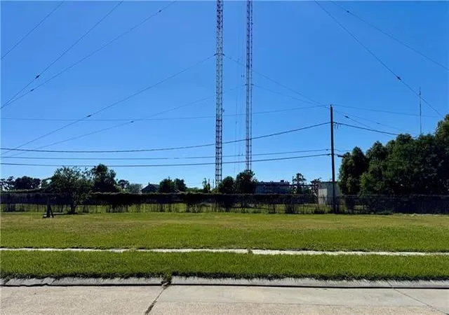 1st image of 712 Daryl Dr, Chalmette, LA 70043 | MLS# 2557346