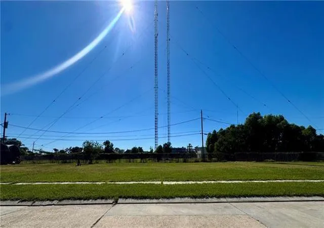 2nd image of 712 Daryl Dr, Chalmette, LA 70043 | MLS# 2557346