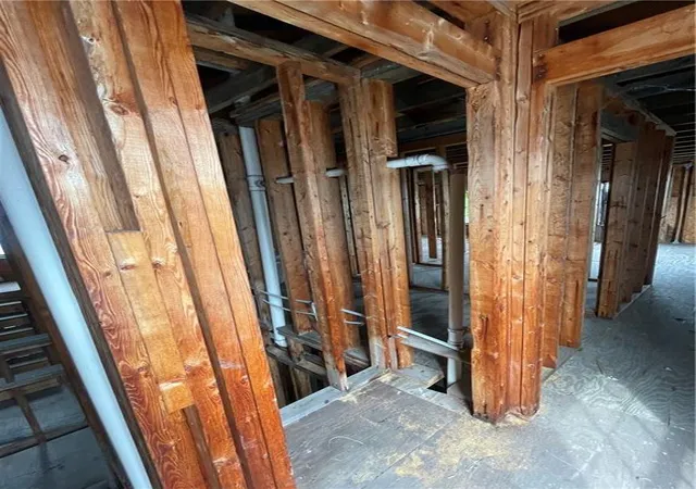 3rd image of 1405 Port St, New Orleans, LA 70117 | MLS# 2557353