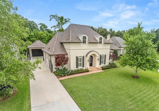 Homes for sale in Belle Chasse, LA | 117 Kellywood Ct, Belle Chasse, LA 70037 | MLS# 2557411