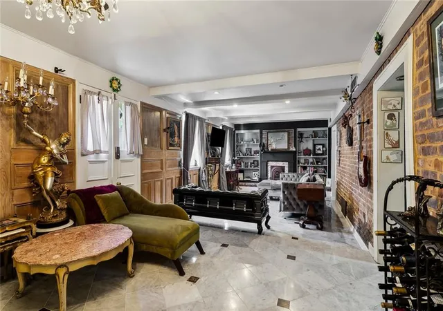 5th image of 829 Ursulines Ave, New Orleans, LA 70116