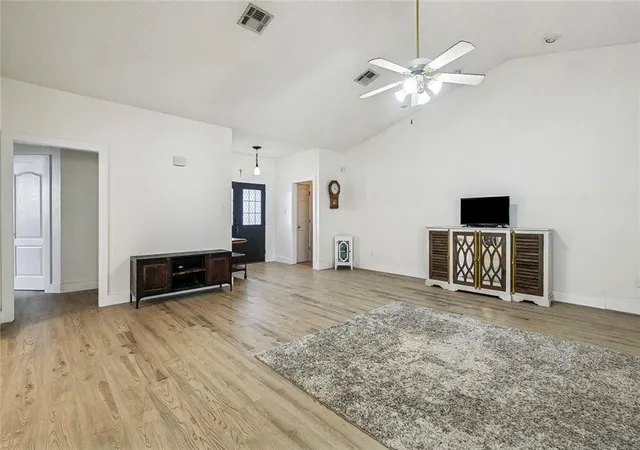 Homes for sale in Destrehan, LA | 306 Nottaway Dr, Destrehan, LA 70047 | MLS# 2557545