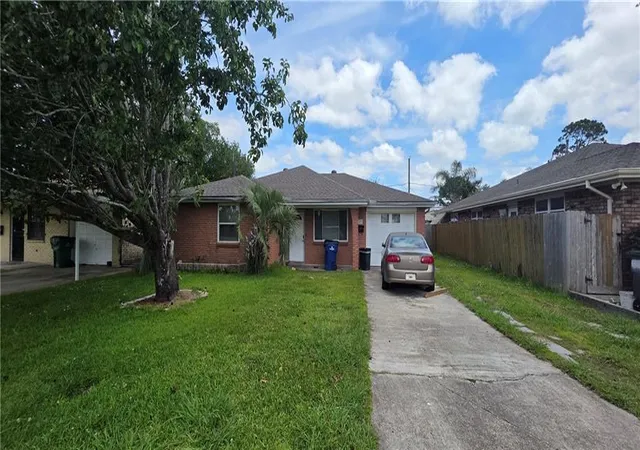 Photo 2 of Single family home for sale at 489 Fern Dr, Westwego, LA 70094 | MLS# 2557611 | Listing updated on 2026-08-26