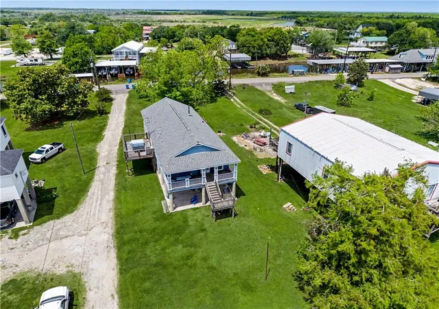3rd image of 2207 Yscloskey Hwy, St Bernard, LA 70085 | MLS# 2552923