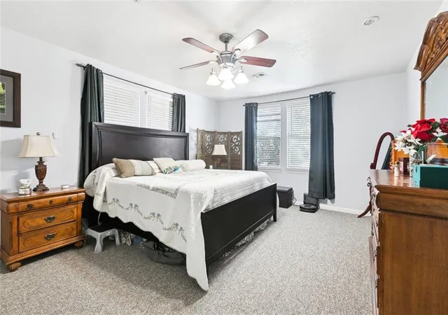 Photo 4 of Single family home for sale at 221 W Urquhart St, Chalmette, LA 70043 | MLS# 2557713 | Listing updated on 2026-05-21