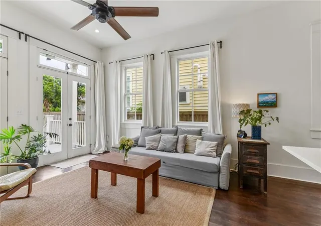 Homes for sale in New Orleans, LA | 417 Tupelo St, New Orleans, LA 70117 | MLS# 2557187