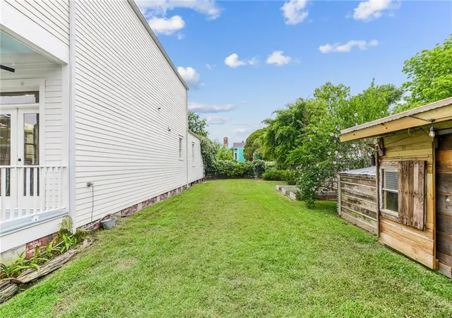 Homes for sale in New Orleans, LA | 417 Tupelo St, New Orleans, LA 70117 | MLS# 2557187