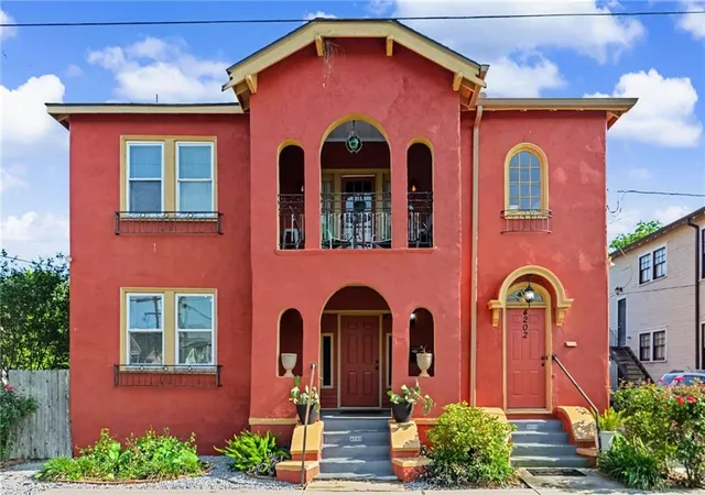 Homes for sale in New Orleans, LA | 4200 02 S Derbigny St, New Orleans, LA 70125 | MLS# 2556661