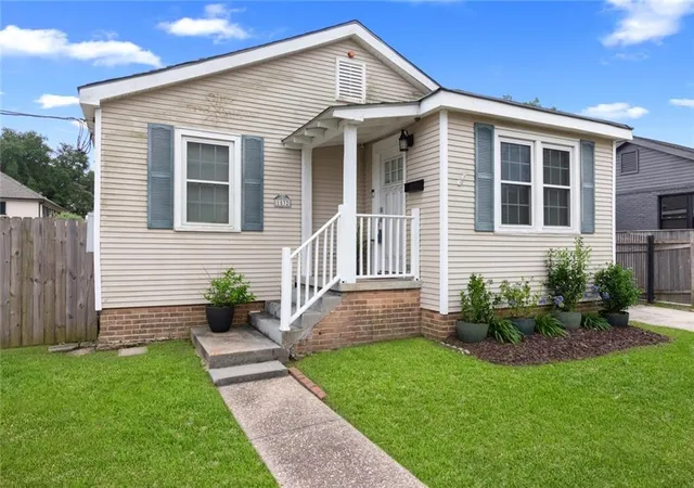 1st image of 1532 Crescent Dr, New Orleans, LA 70122 | MLS# 2557431