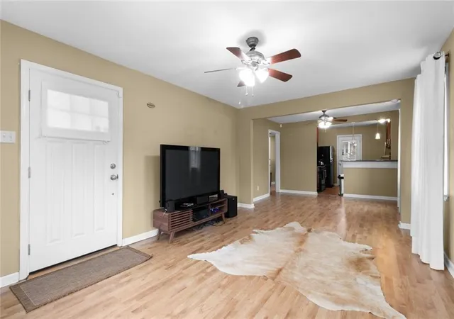 5th image of 1532 Crescent Dr, New Orleans, LA 70122 | MLS# 2557431