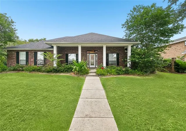1st image of 3809 Lake Winnipeg Dr, Harvey, LA 70058 | MLS# 2557812