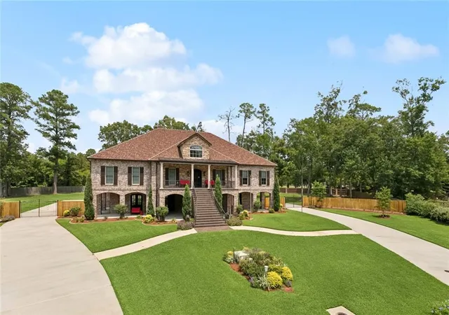 2nd image of 408 W Chase Ct, Mandeville, LA 70448 | MLS# 2557571