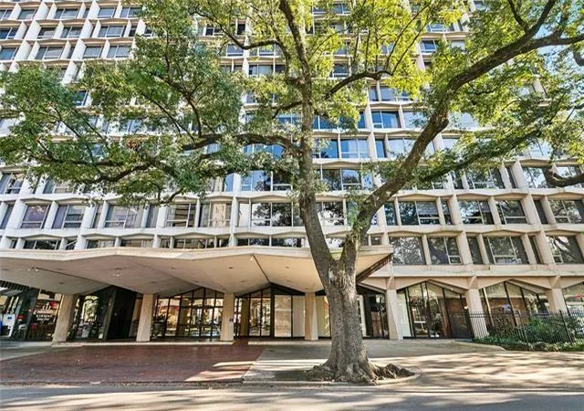 2nd image of 2100 St Charles Ave #2A/N, New Orleans, LA 70130 | MLS# 2557890
