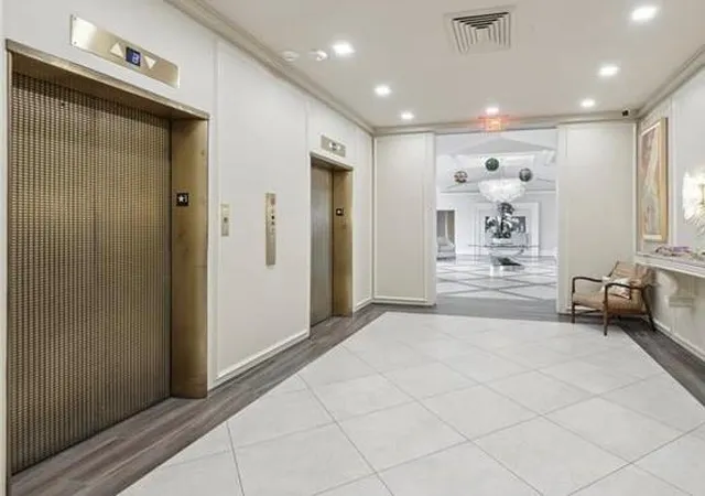 4th image of 2100 St.Charles Ave, New Orleans, LA 70130
