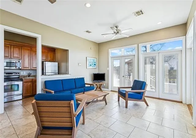 Photo 4 of Condo for sale at 420 Metairie Hammond Hwy #102, Metairie, LA 70005 | MLS# 2557712 | Listing updated on 2026-07-27