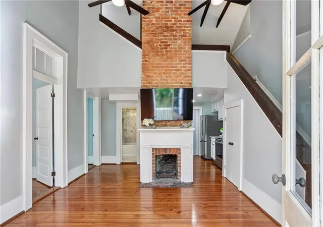 3rd image of 913 Washington Ave, New Orleans, LA 70130
