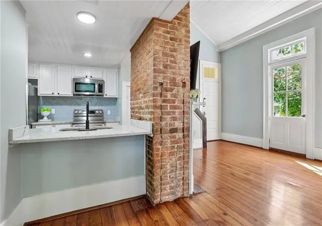 4th image of 913 Washington Ave, New Orleans, LA 70130