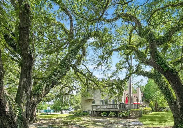 Listing Photo 2 - Condo for sale in building located at 74 W Chamale Cvs, Slidell, LA 70460 - Unit #74