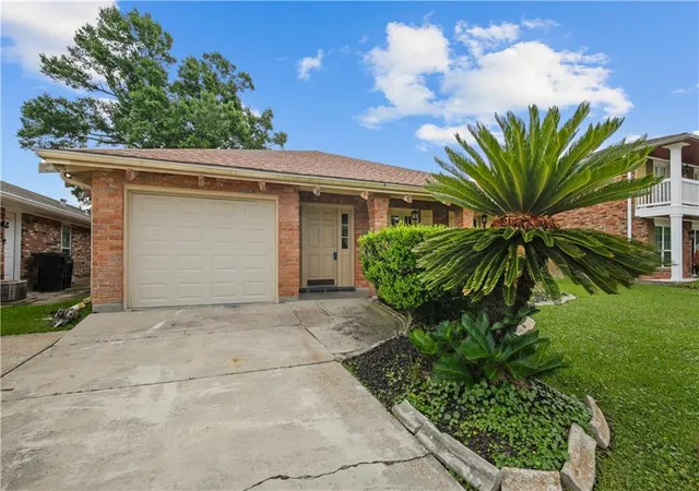 Homes for sale in Kenner, LA | 4144 Bordeaux Dr, Kenner, LA 70065 | MLS# 2557340