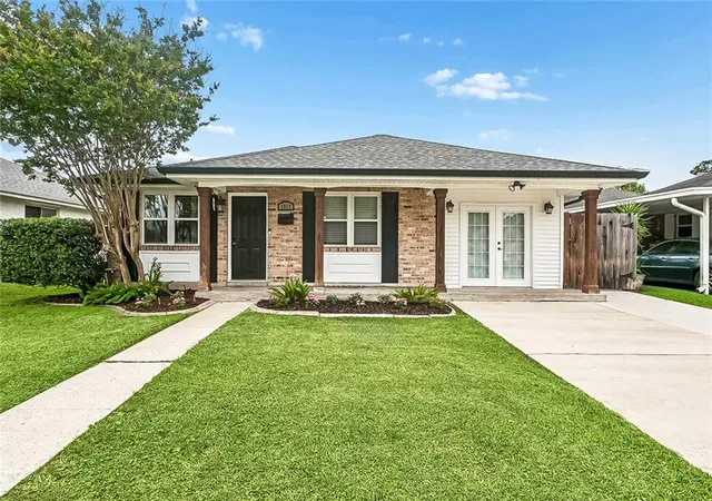 Homes for sale in Metairie, LA | 1913 Frankel Ave, Metairie, LA 70003 | MLS# 2558061