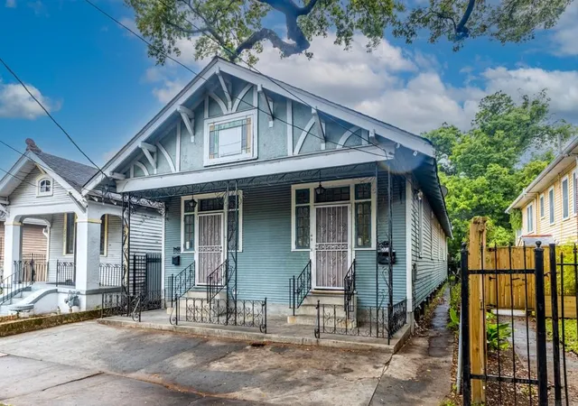 2nd image of 2428 30 Saint Bernard Ave, New Orleans, LA 70119 | MLS# 2557137