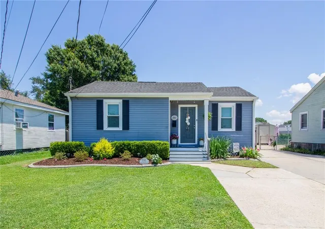 1st image of 717 N Howard Ave, Metairie, LA 70003 | MLS# 2556008