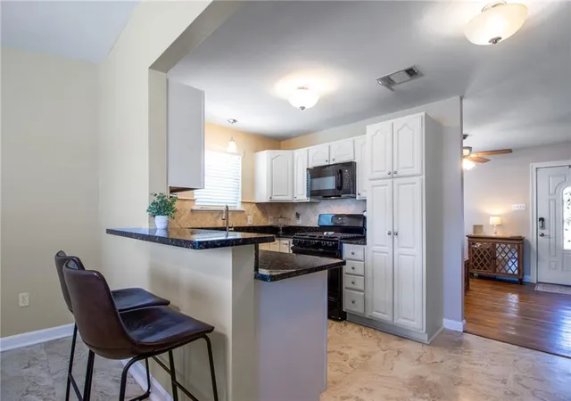 4th image of 717 N Howard Ave, Metairie, LA 70003 | MLS# 2556008