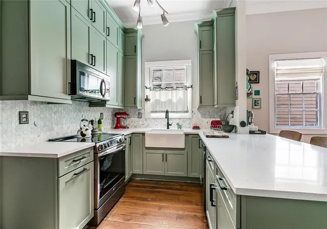 4th image of 933 Pleasant St, New Orleans, LA 70115 | MLS# 2558317