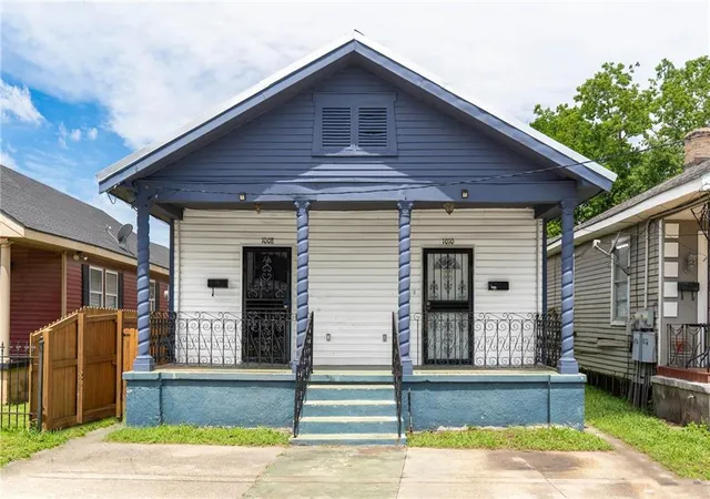 1st image of 1008 10 Charbonnet St, New Orleans, LA 70117 | MLS# 2557756