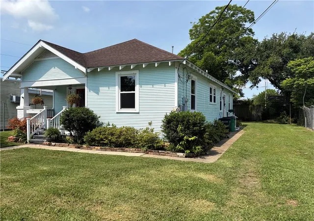 Homes for sale in Metairie, LA | 116 Colby St, Metairie, LA 70001 | MLS# 2558158