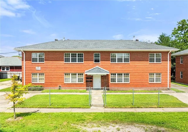 Homes for sale in New Orleans, LA | 5229 Burgundy St, New Orleans, LA 70117 | MLS# 2558223