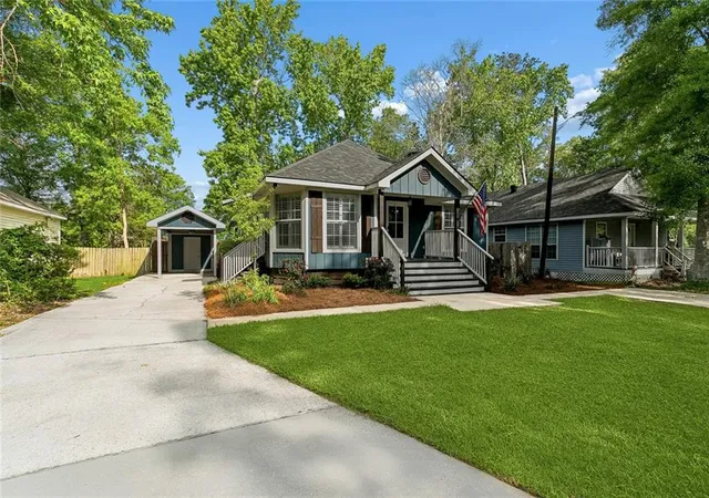 2nd image of 630 Ramon St, Mandeville, LA 70448 | MLS# 2553134
