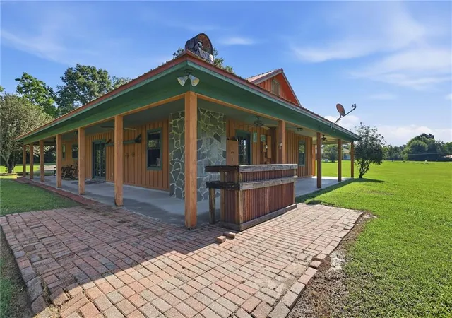 Homes for sale in Roseland, LA | 62161 Bennett Rd, Roseland, LA 70456 | MLS# 2558038