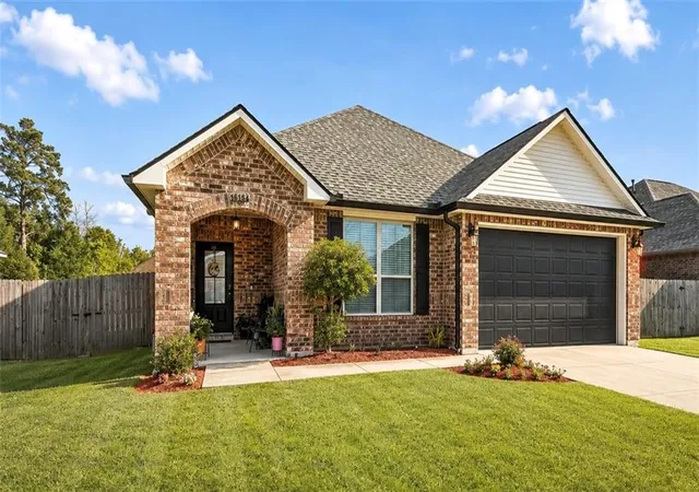 Photo 1 of Single family home for sale at 16154 Derry St, Ponchatoula, LA 70454 | MLS# 2558439 | Listing updated on 2026-10-04