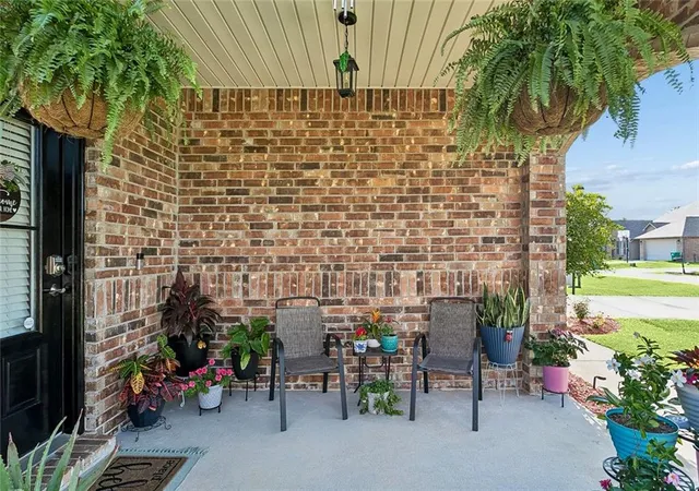 Homes for sale in Ponchatoula, LA | 16154 Derry St, Ponchatoula, LA 70454 | MLS# 2558439