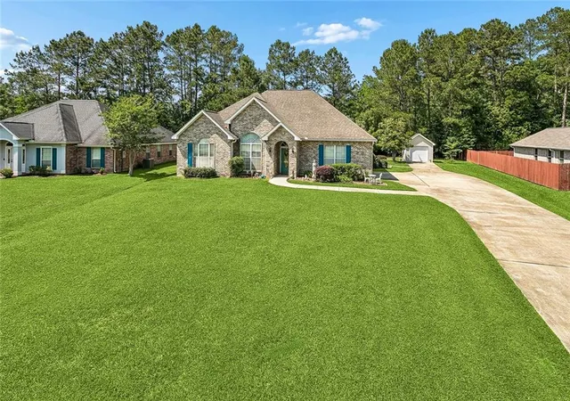 Homes for sale in Pearl River, LA | 1049 Forest Ridge Loop, Pearl River, LA 70452 | MLS# 2558077
