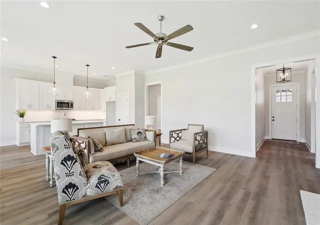 3rd image of 72669 Robindale Dr, Covington, LA 70435 | MLS# 2558508
