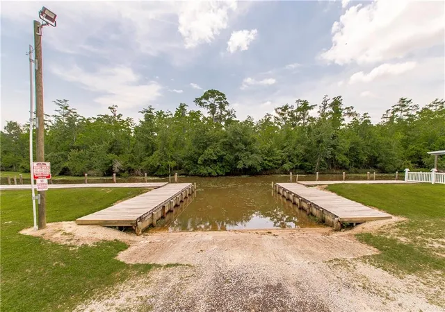Homes for sale in Springfield, LA | 26340 Indian Run Rd, Springfield, LA 70462 | MLS# 2558618