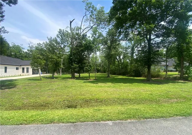 Photo 1 of Land for sale at 16 Arbor Ln, New Orleans, LA 70131 | MLS# 2558665 | Listing updated on 2026-05-25