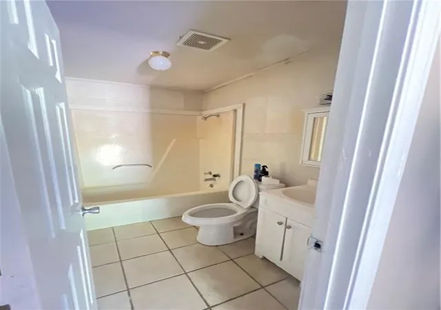 Photo 4 of Single family home for sale at 112 E Stovall St, Hammond, LA 70403 | MLS# 2558713 | Listing updated on 2026-07-21